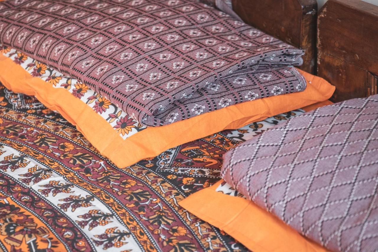 Vishnu Rest House Varanasi Exterior foto